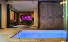 Dionbulles & Dionlodge Guesthouse, Private Wellness With Pool In Option